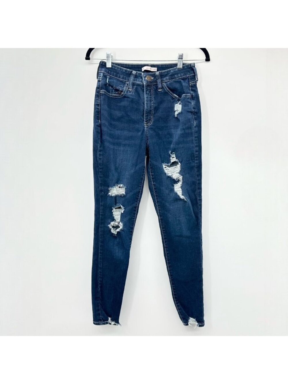 SO Curvy High-Rise Distressed Shark Bitten Hem Jeans Size 28